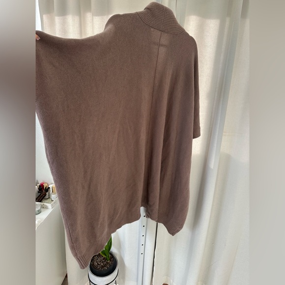 Naked cashmere ONE SIZE 100% cashmere poncho FINAL PRICE - Picture 8 of 11